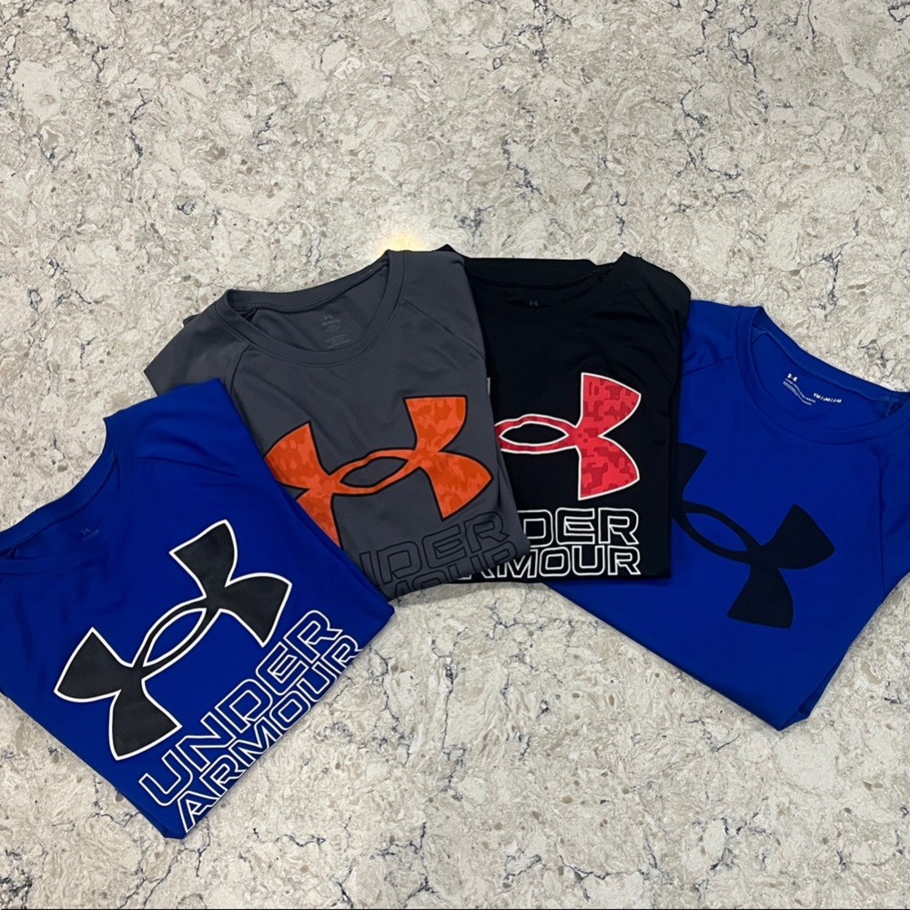 YMedium Under Armour Multi-Color Logo T-Shirts